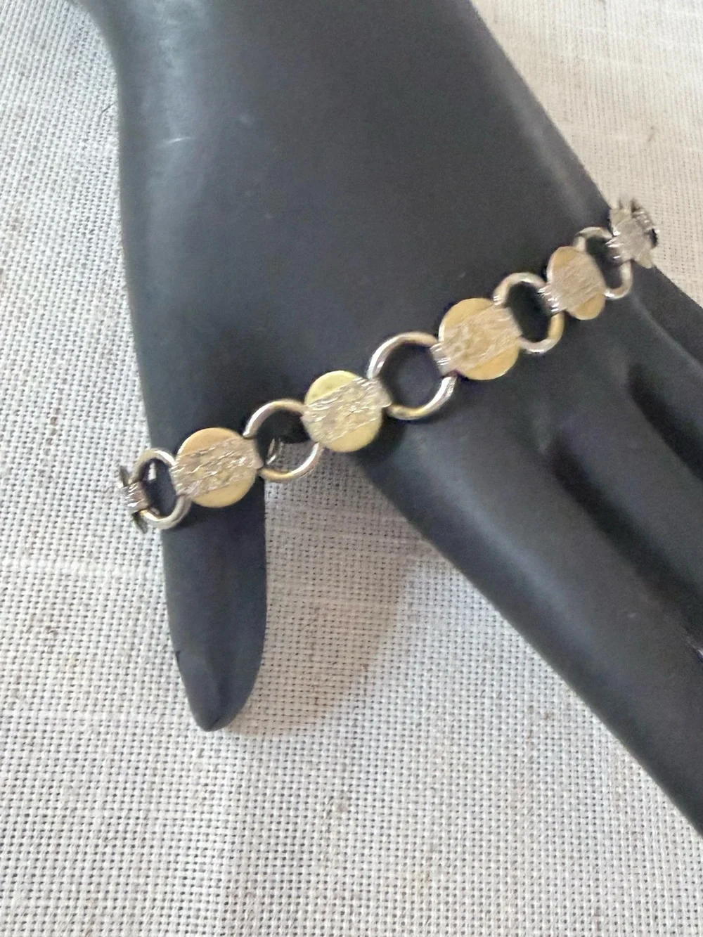 Sarah Coventry elegant disc